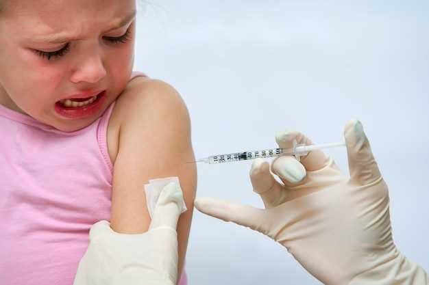 Когда ставится первая прививка от коклюша?